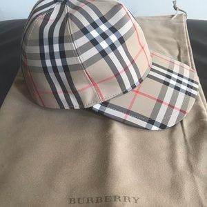 Burberry Hat!